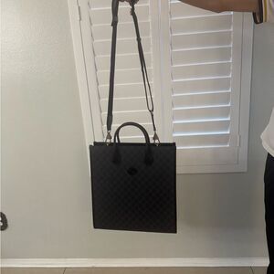Brand new women’s Gucci tote bag Black comes with dustbag